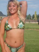 Blonde hottie, 35