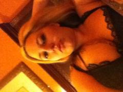sexy fun white girls!!!!!come play with us!!!!, 24