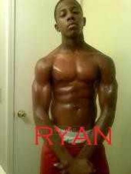 Here for your pleasure....come and enjoy whats in my pants...blk budged jock!