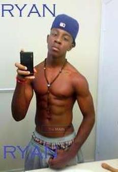 Here for your pleasure....come and enjoy whats in my pants...blk budged jock!