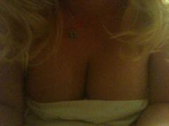 * Enjoy a wonderful moment With a smart beautiful and very sexy blond!, 33