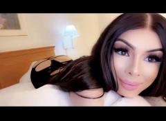 Colombian Badieee hosting Santa Ana CA Visiting Si hablo español, 21