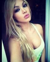 Hot Bombshell, 23