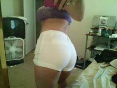 Model and Masseuse EXTRAORDINAIRE : )~, 27