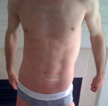 ** Hot Masseur With MAGICAL HANDS ! **, 26